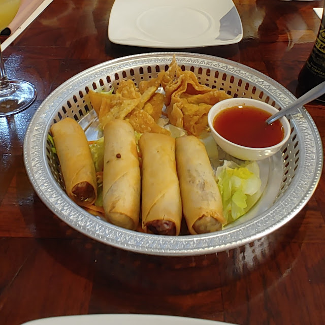 Veggie Roll and Fried Wonton