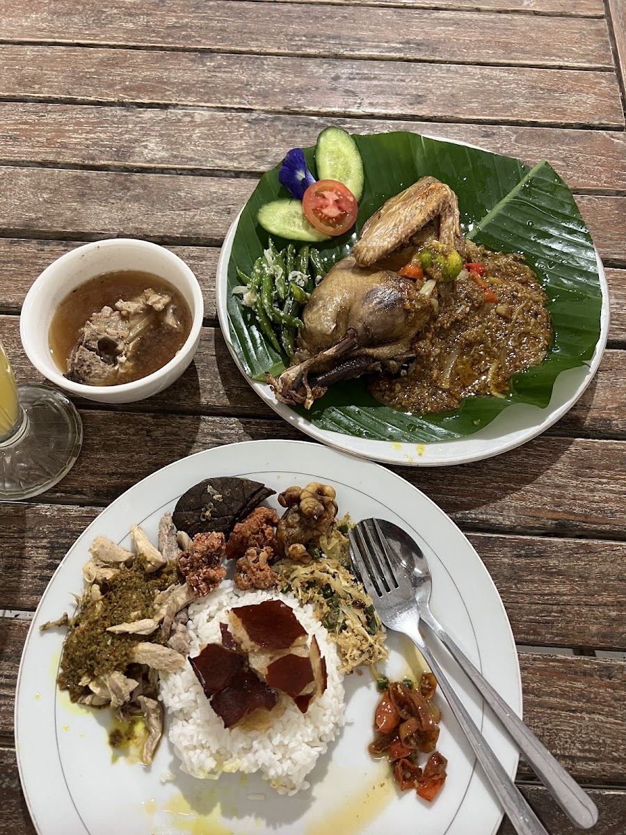 Babi Guling Ibu gendut - Photo 3