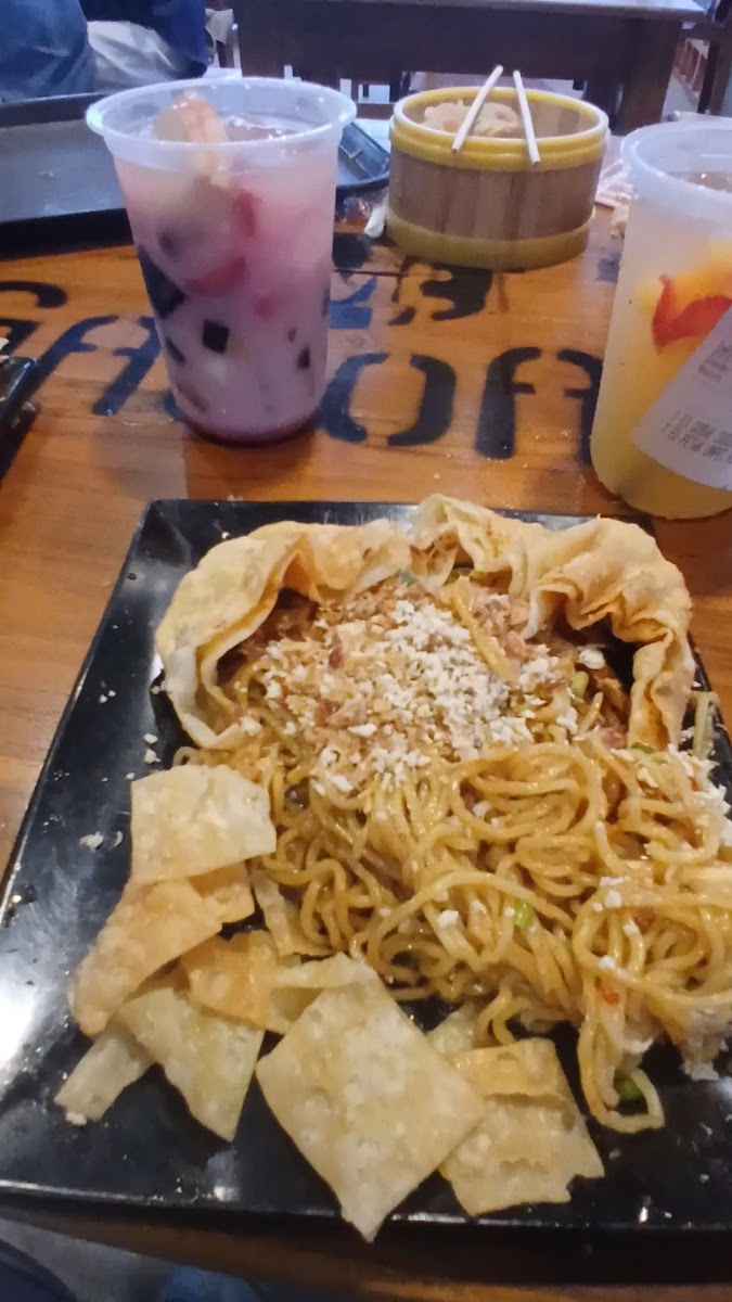 Mie Gacoan Batam (Golden City) - Photo 1