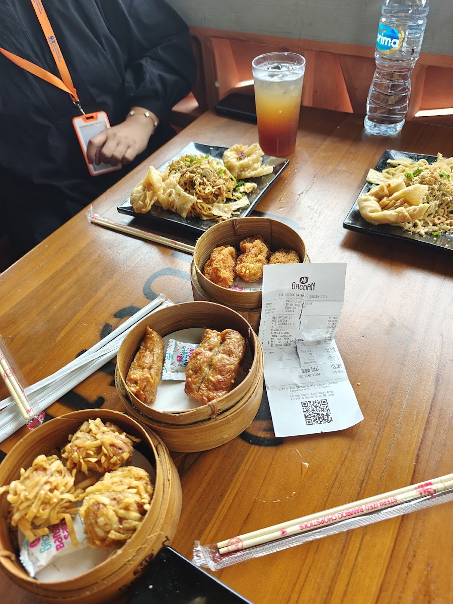 Mie Gacoan Batam (Golden City) - Photo 4