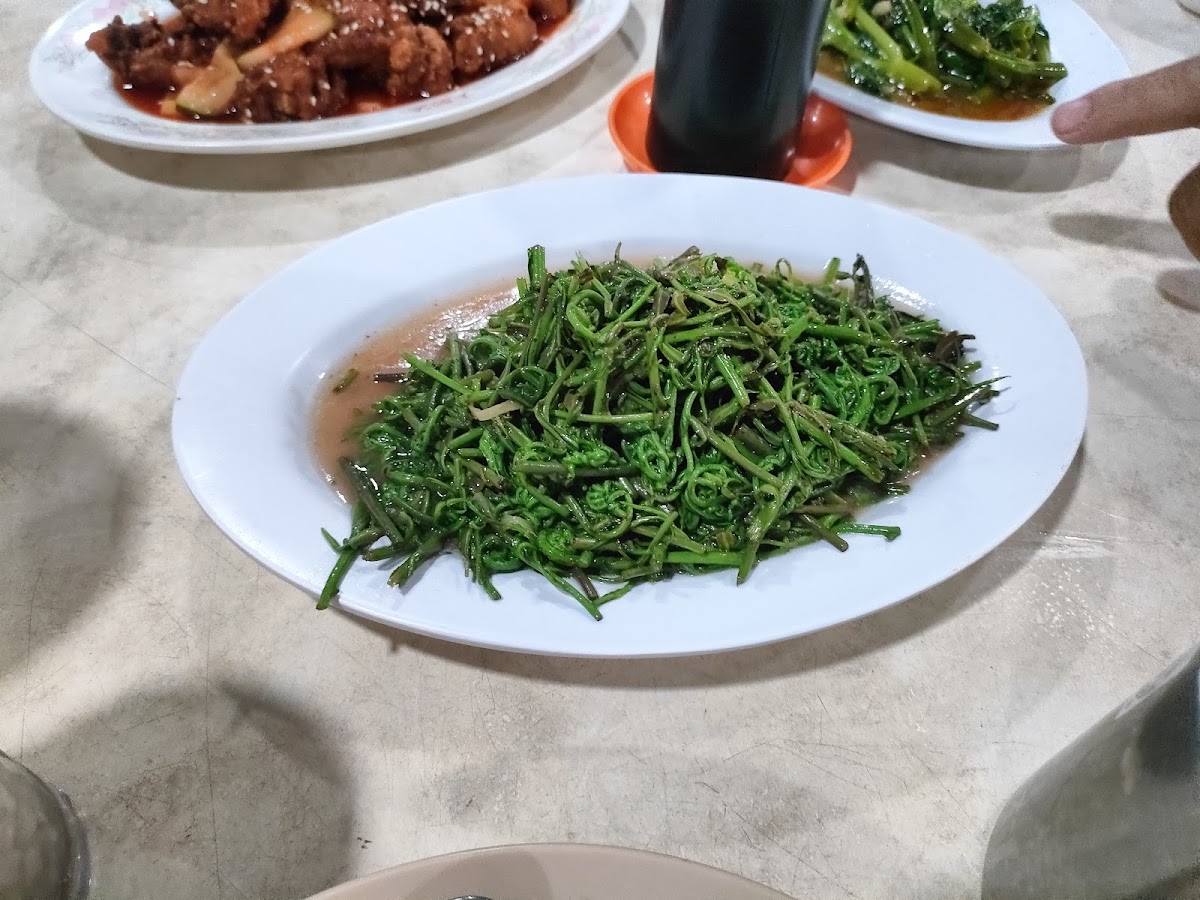Sam Chai Seafood Cafe - Photo 4