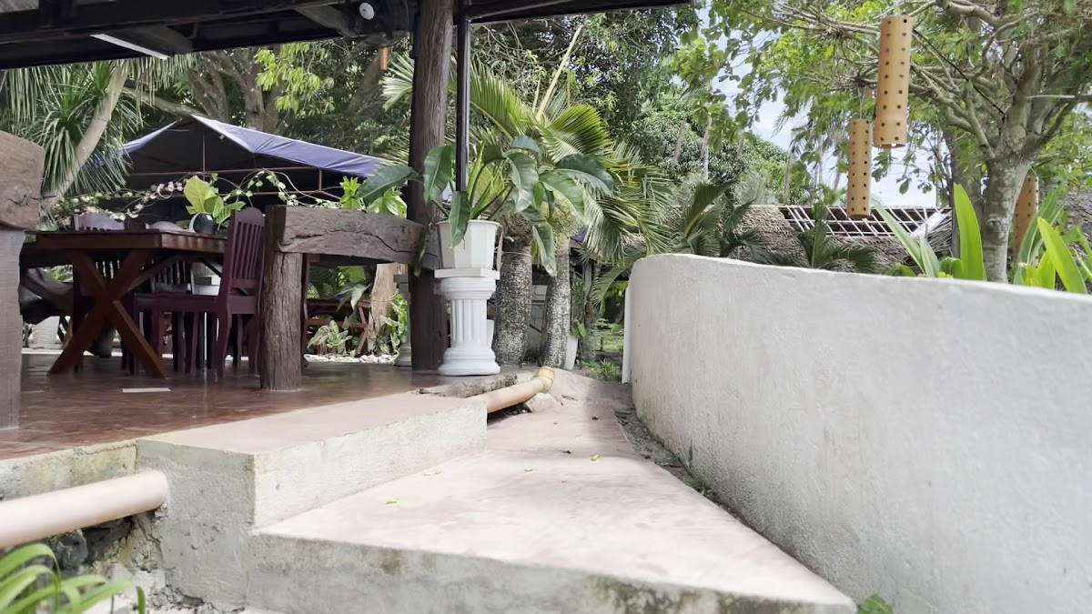 Lantawan Restaurant - Photo 1