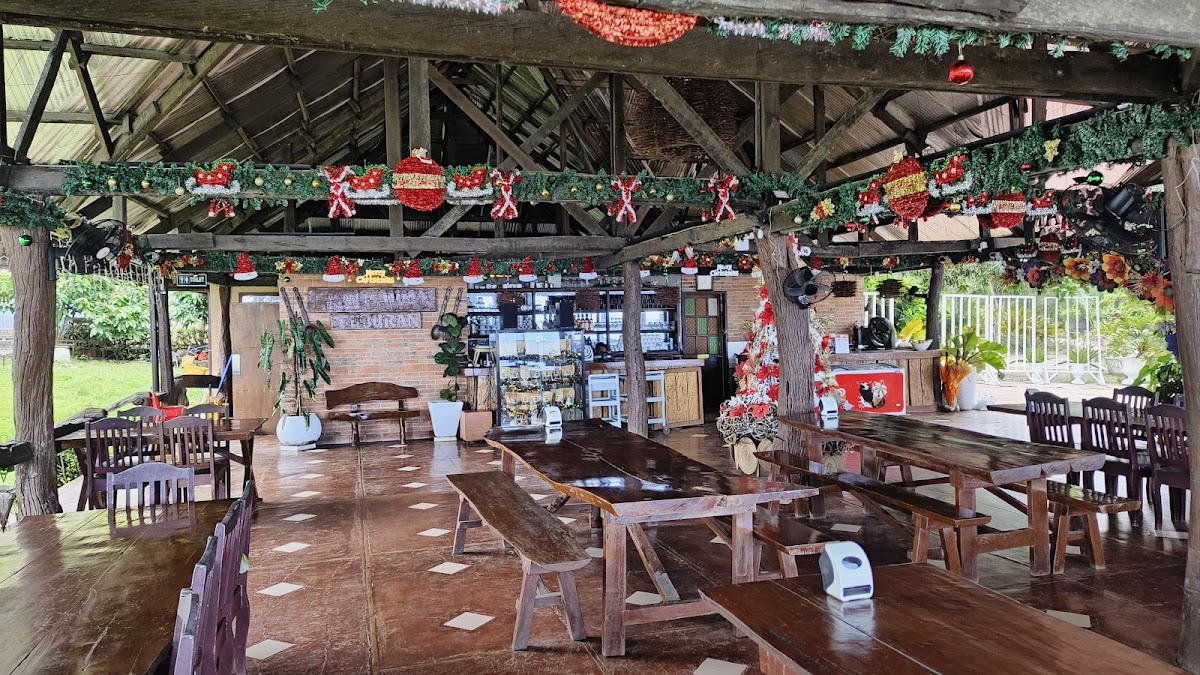 Lantawan Restaurant - Photo 3