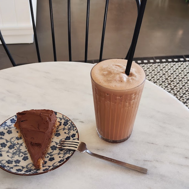 Special Chocolate Cake