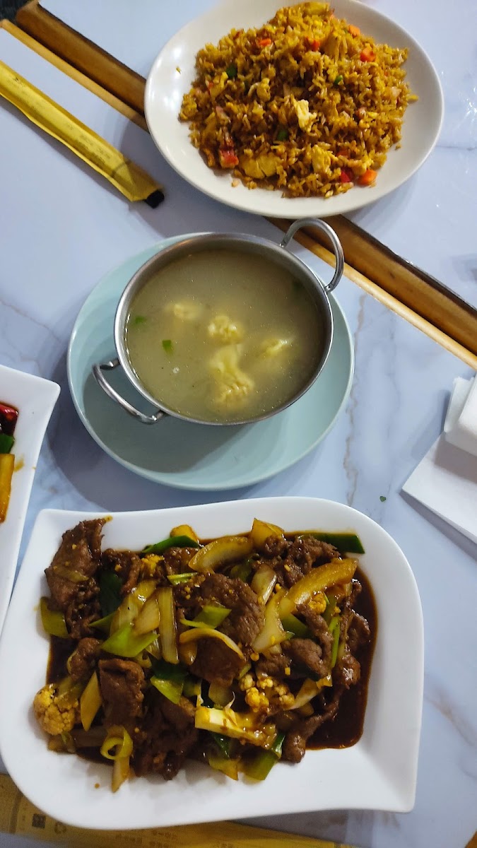 Guan Zi Chinese Restaurant - Photo 9