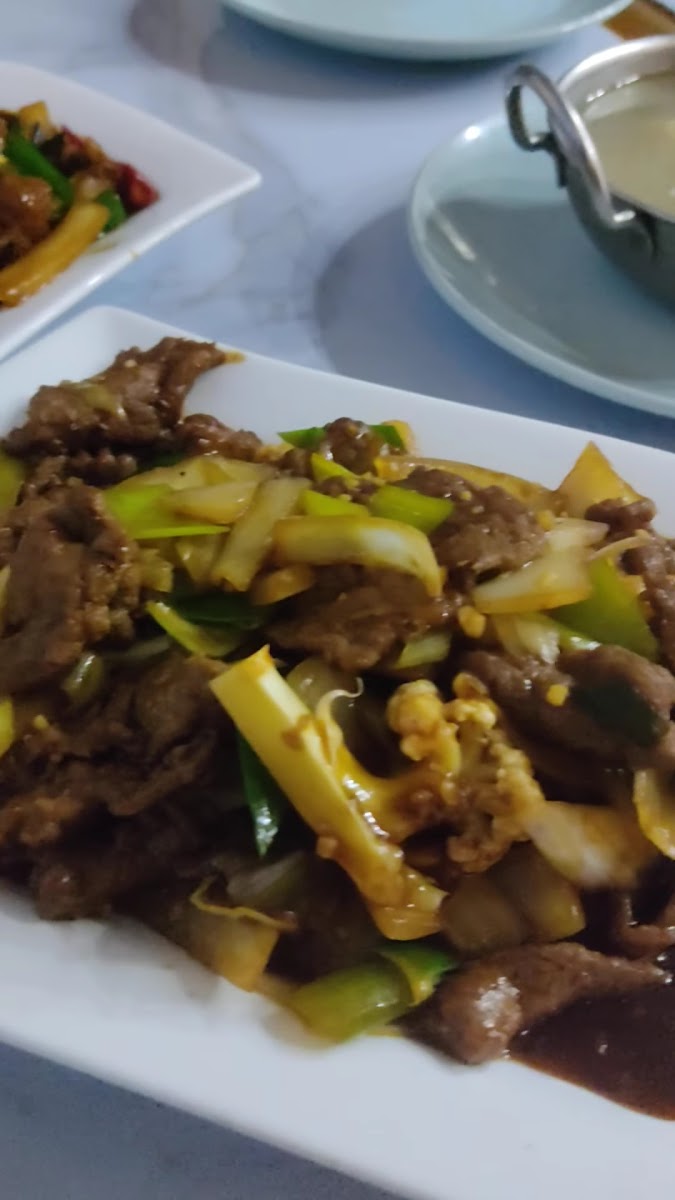 Guan Zi Chinese Restaurant - Photo 1