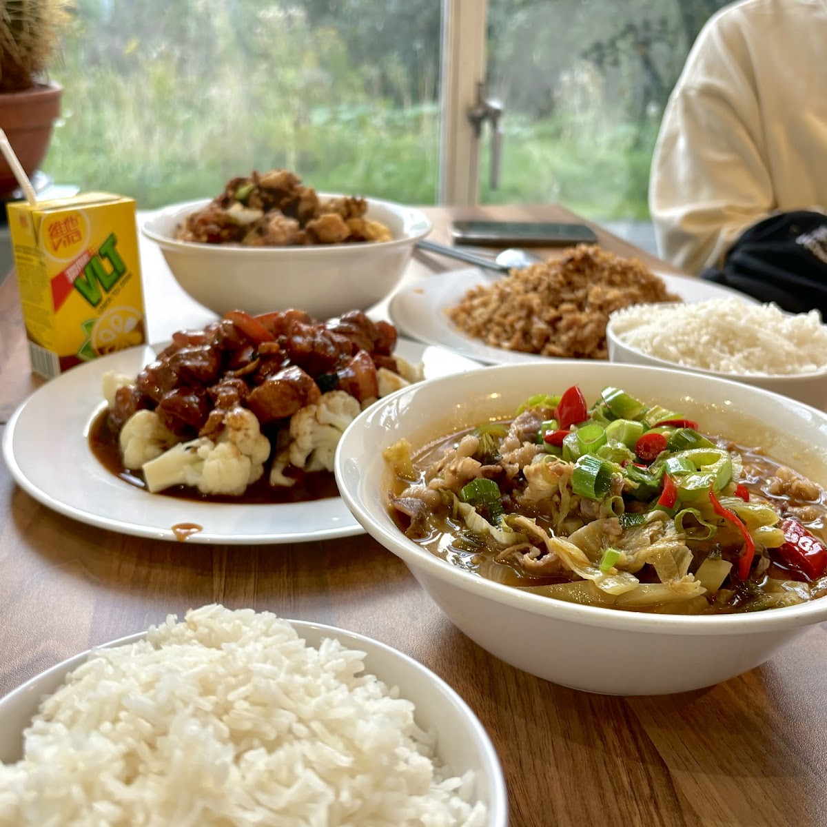 Guan Zi Chinese Restaurant - Photo 2