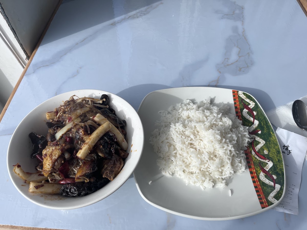Guan Zi Chinese Restaurant - Photo 4