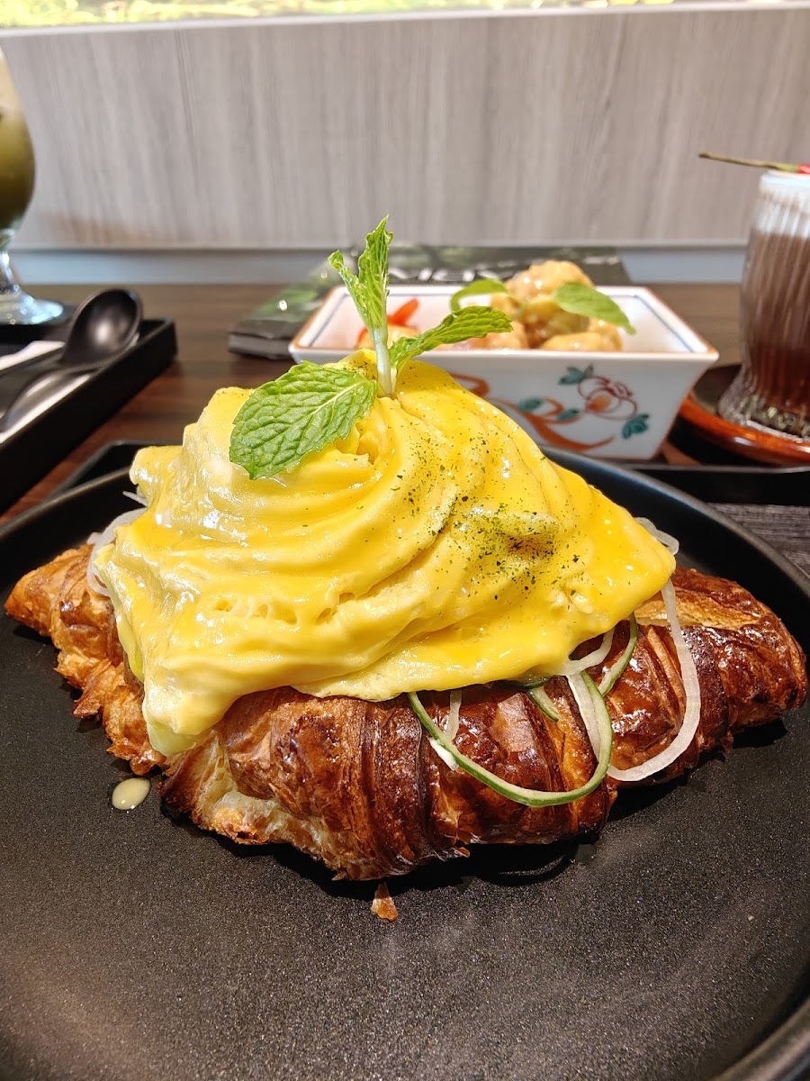 MaYa - Asian Fusion Restaurant - Photo 8