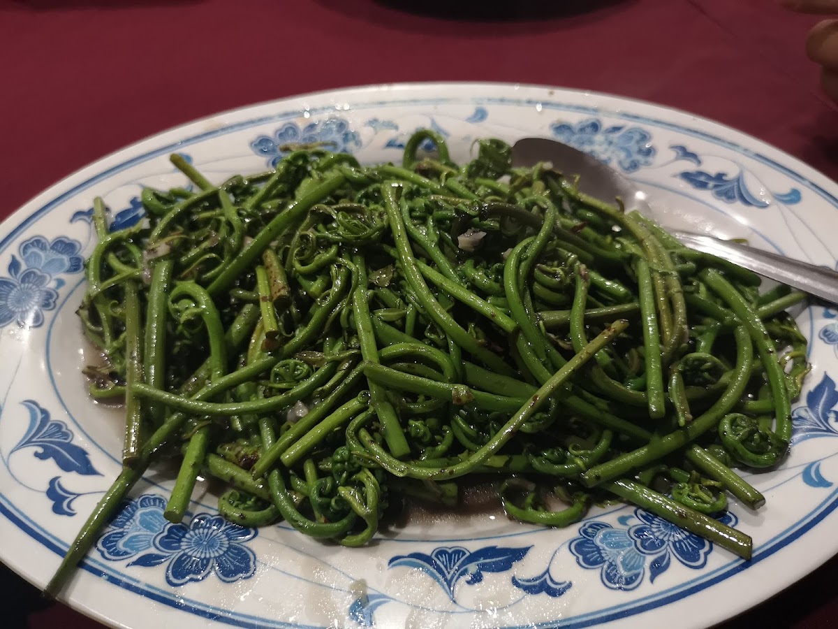 JS Seafood Restaurant - Photo 4