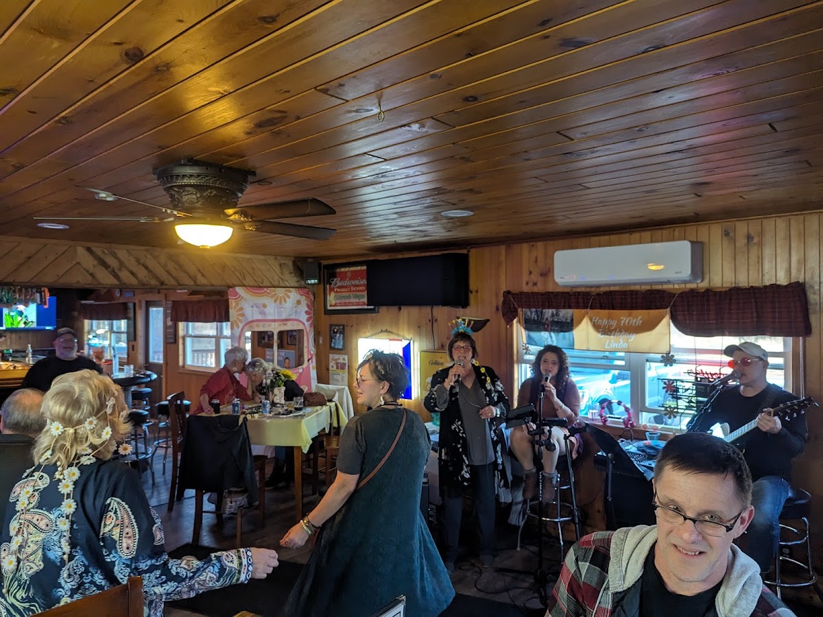 Covered Wagon Restaurant & Bar