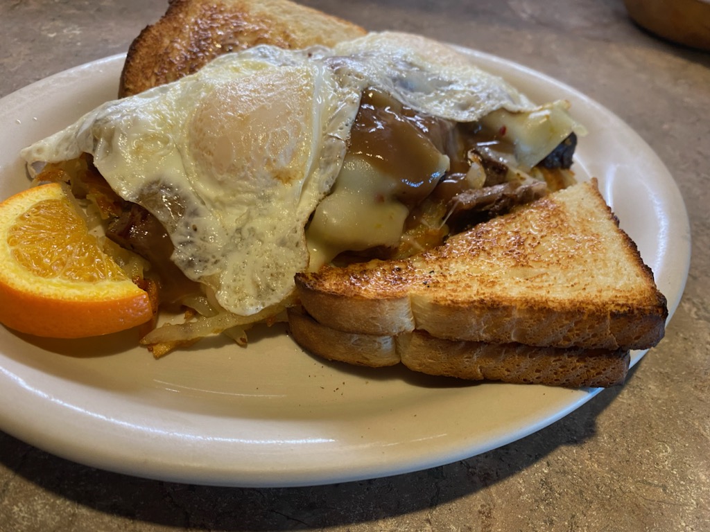 Covered Wagon Restaurant & Bar - Photo 2