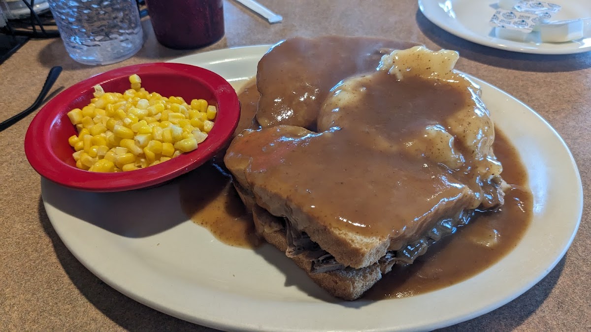 Covered Wagon Restaurant & Bar - Photo 5