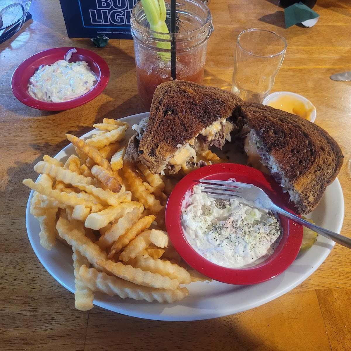 Covered Wagon Restaurant & Bar - Photo 6