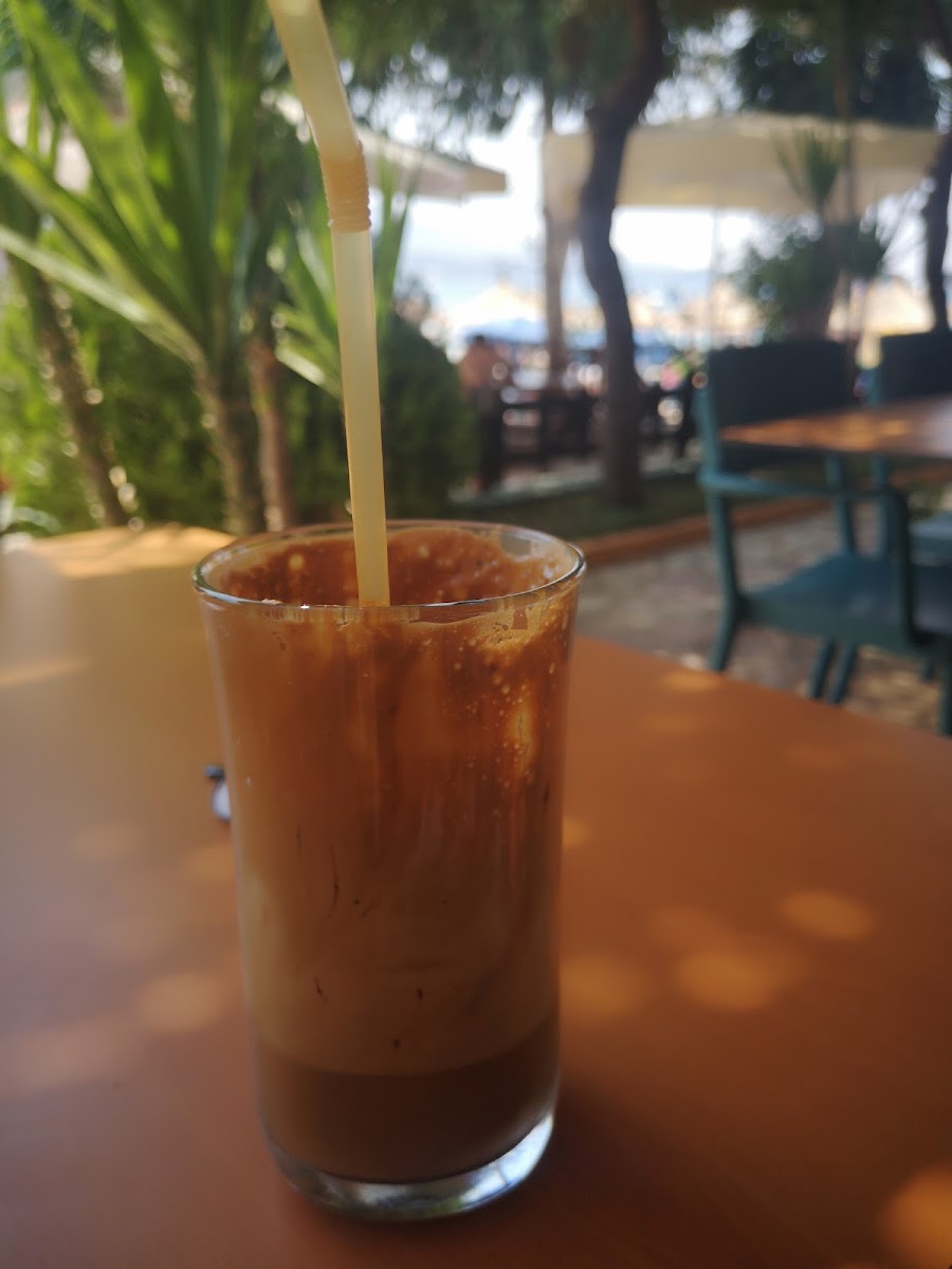 Bora Bora Ksamil (Beach Bar & Restaurant) - Photo 4