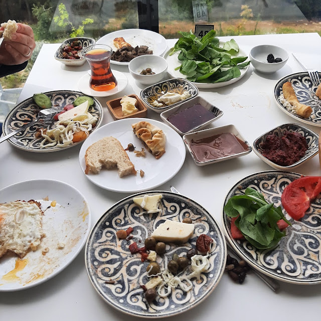 Serpme Kahvaltı