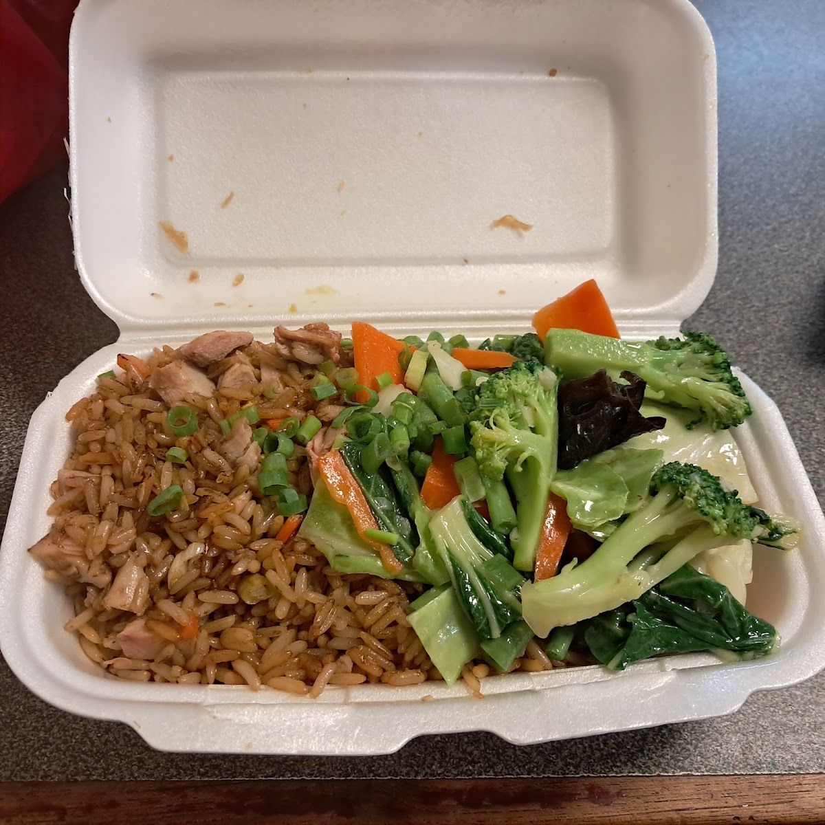 Sea Town Chinese Restaurant - Photo 3