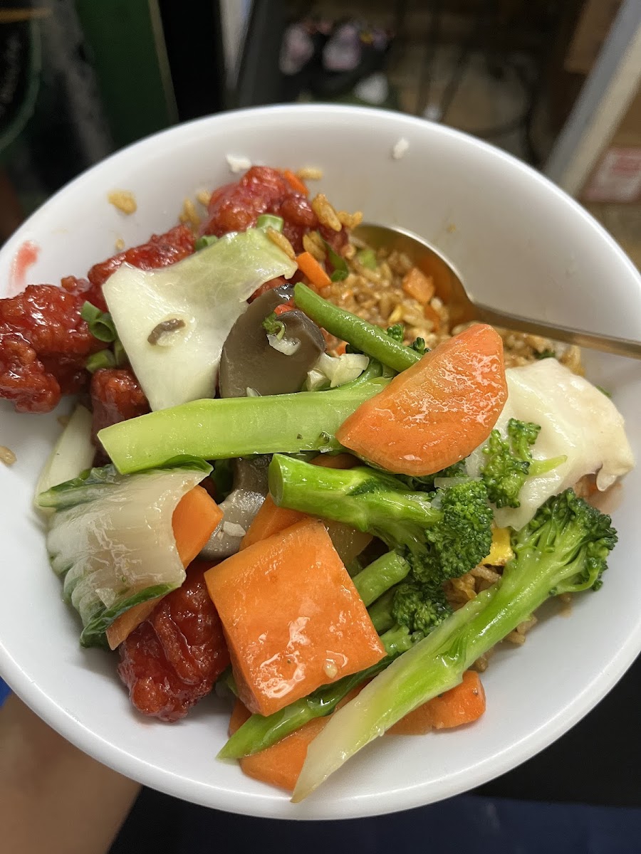 Sea Town Chinese Restaurant - Photo 8