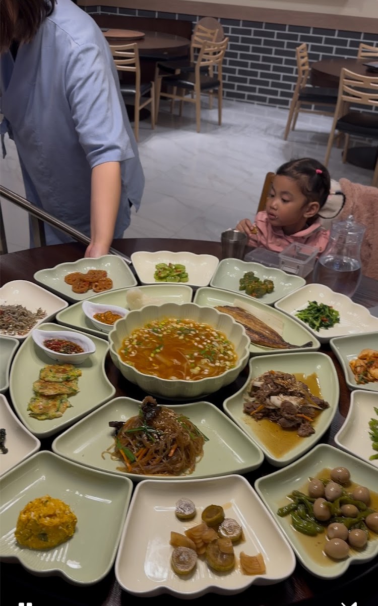 CHAEUM KOREAN TRADITIONAL RESTAURANT - Photo 4