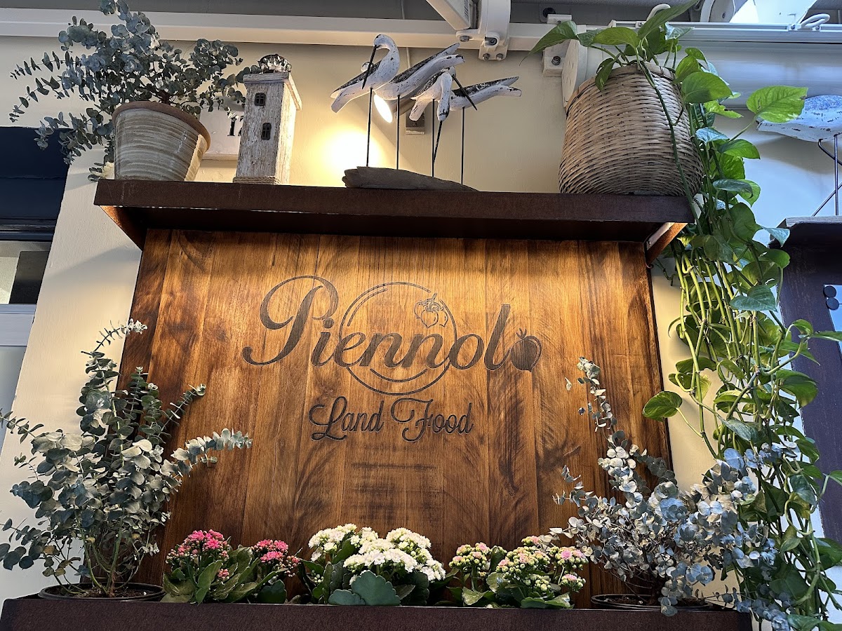 Piennolo Land Food - Photo 1