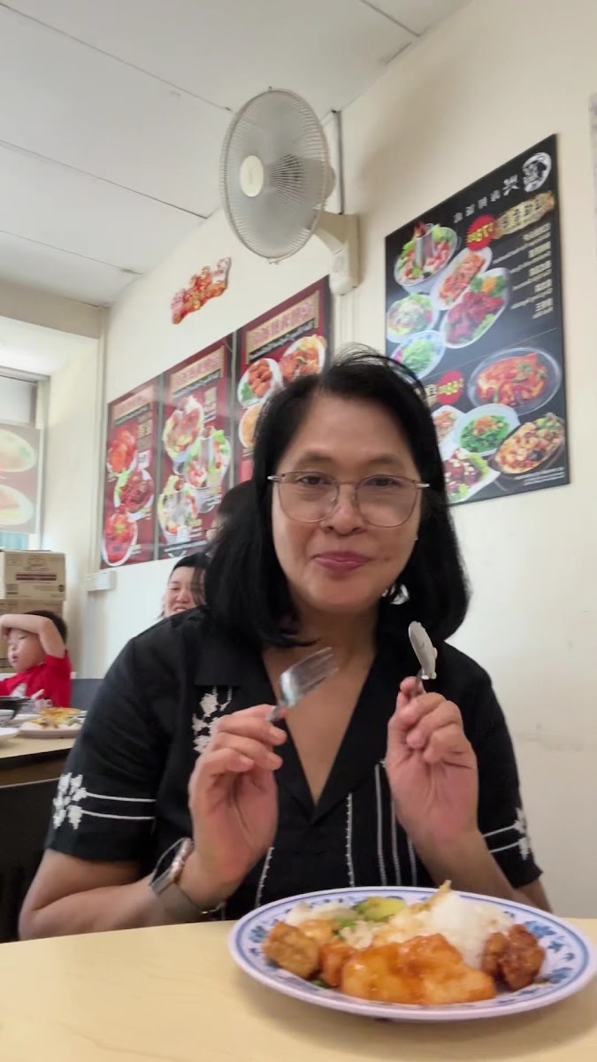 Kah Heng Seafood Restaurant - Photo 1