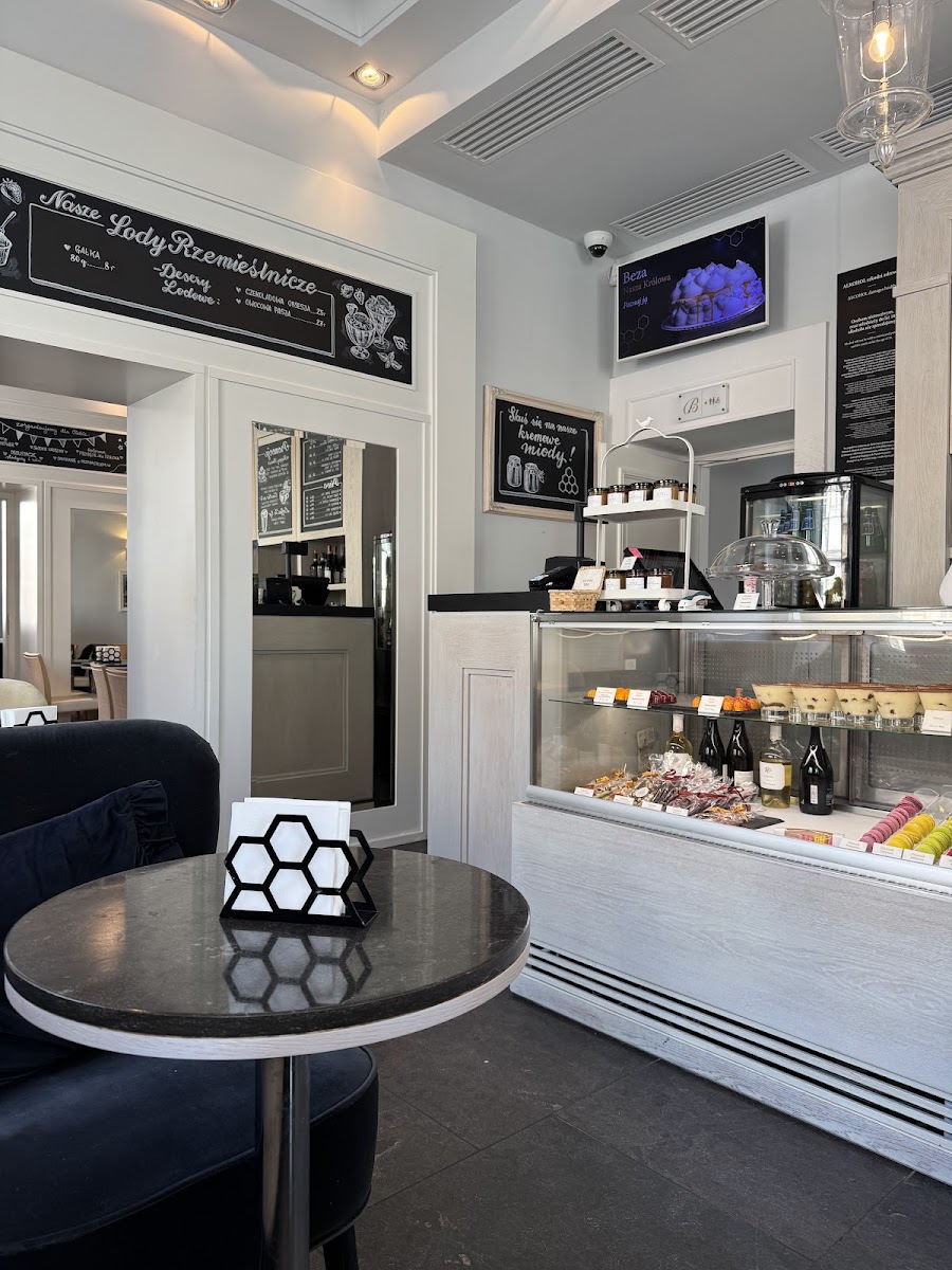 Miodowa Cafe - Photo 3
