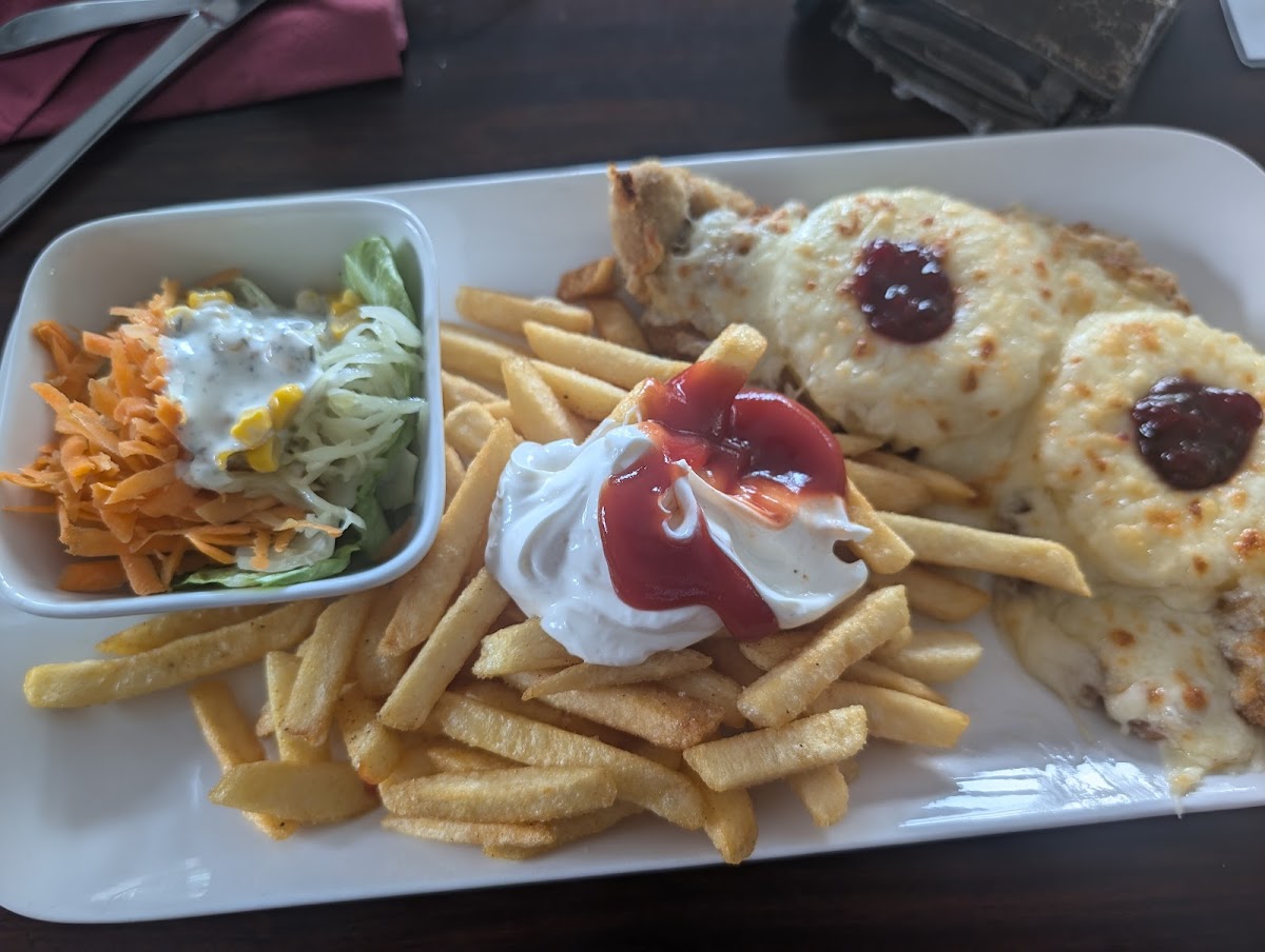 Lena's Fun Grill - Photo 6