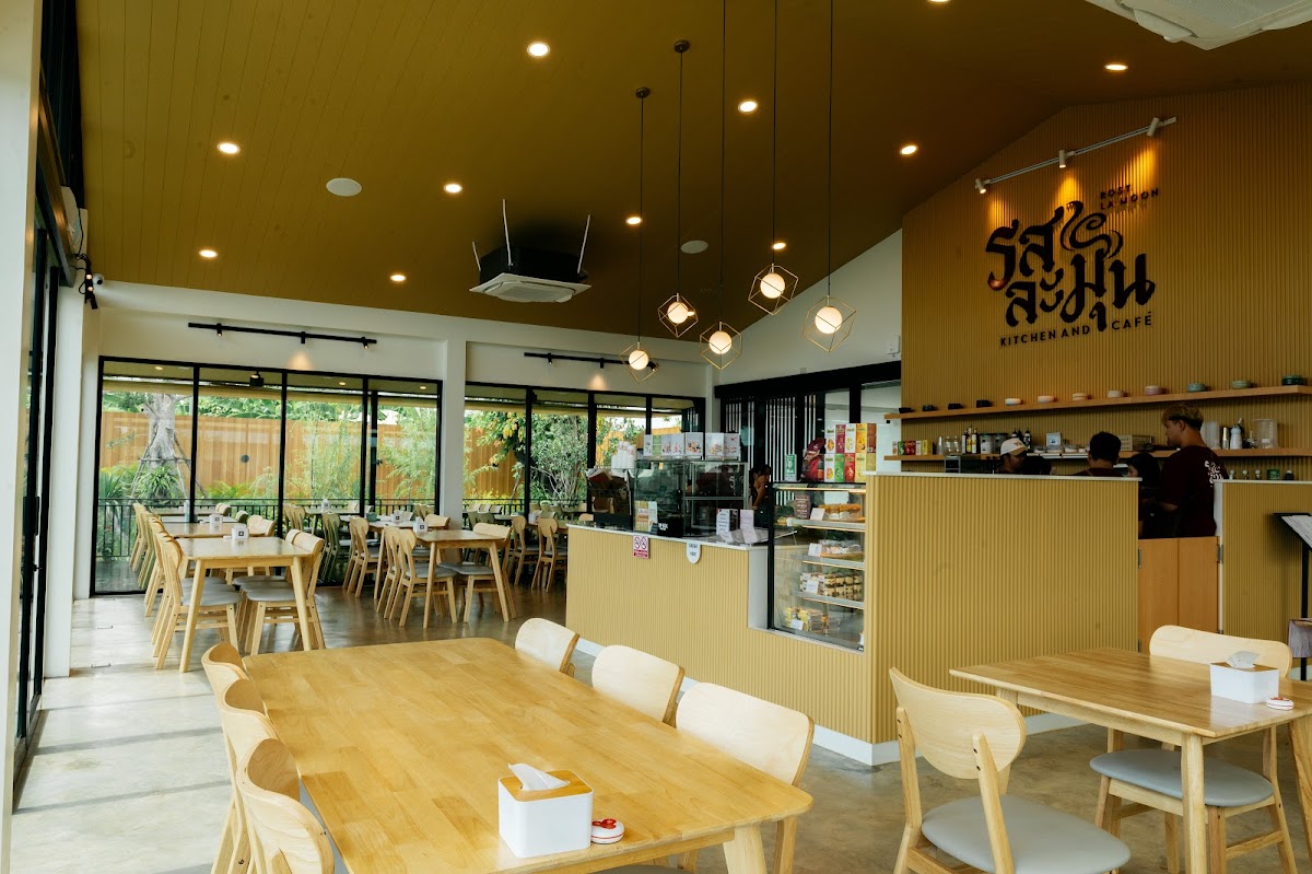 รสละมุน คิทเช่น แอนด์ คาเฟ่ - Rost Lamoon Kitchen and Cafe
