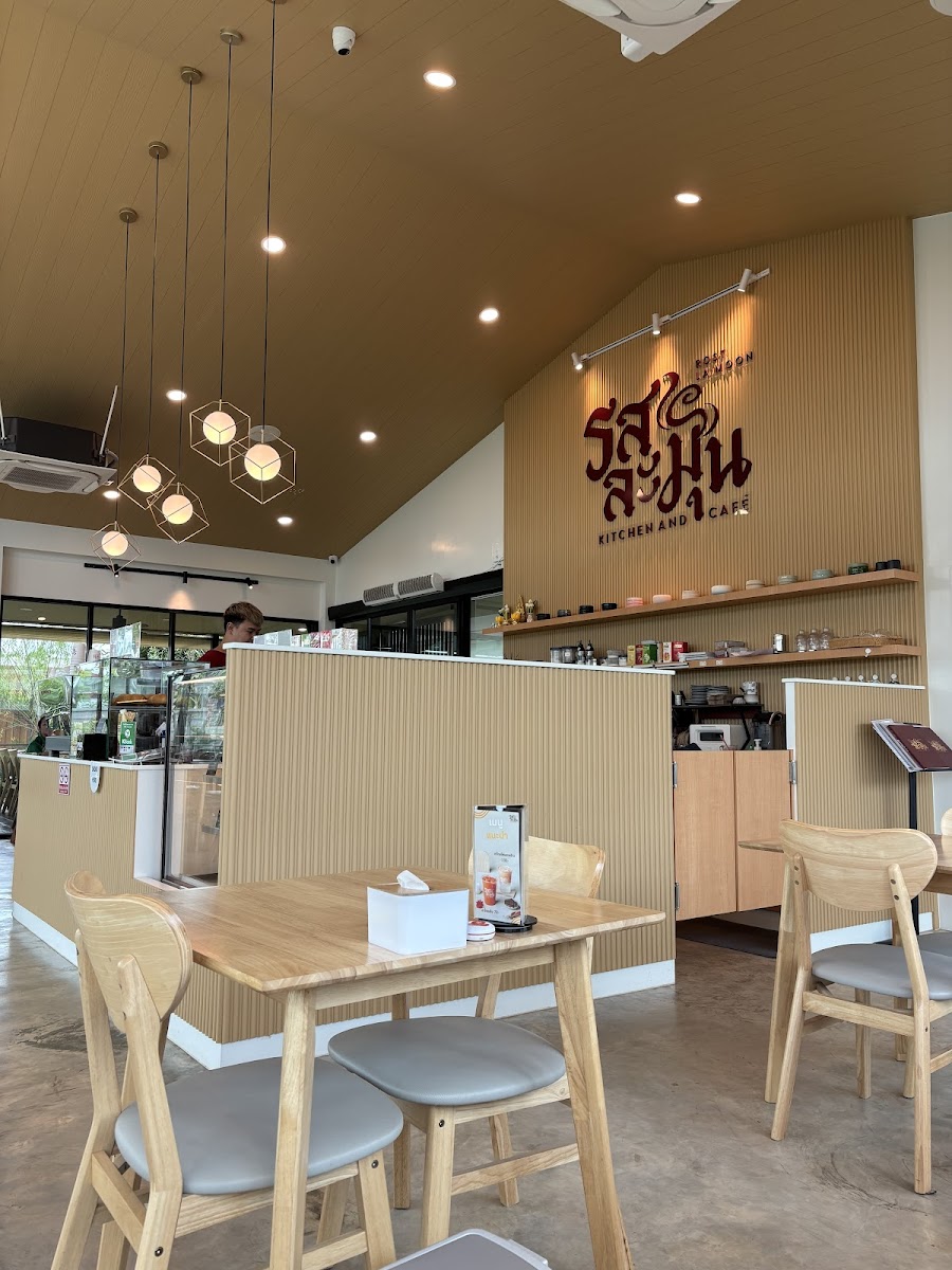 รสละมุน คิทเช่น แอนด์ คาเฟ่ - Rost Lamoon Kitchen and Cafe - Photo 2