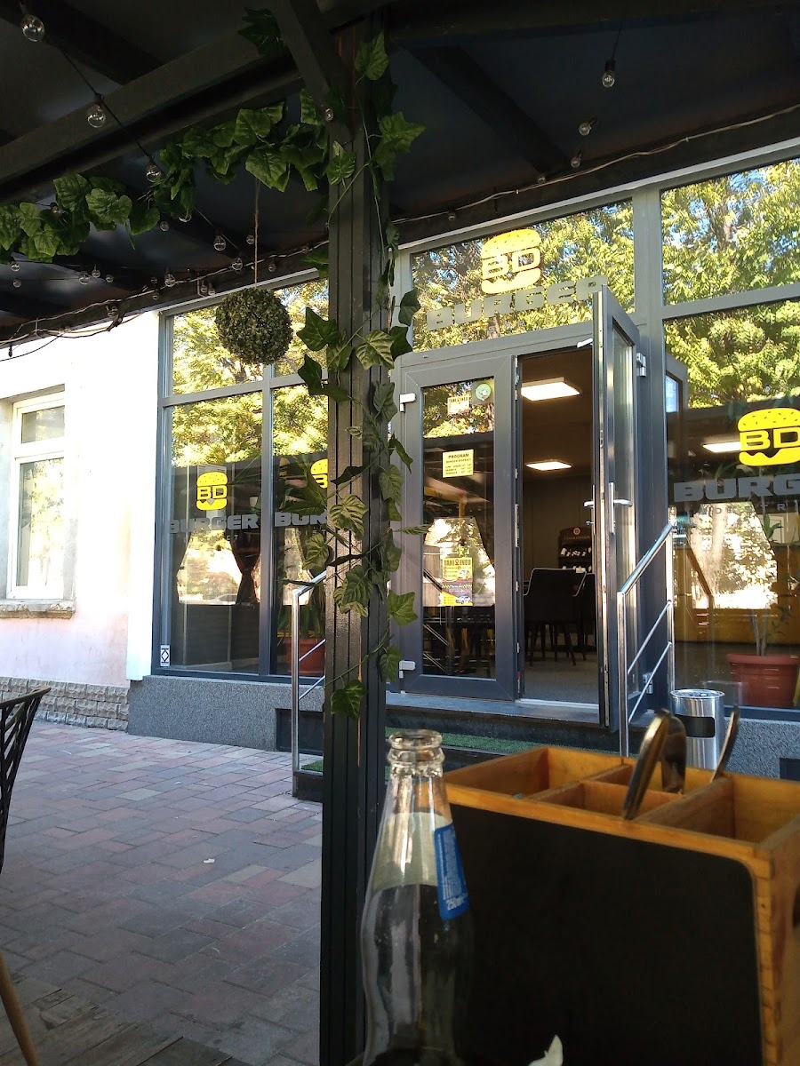 Burger District