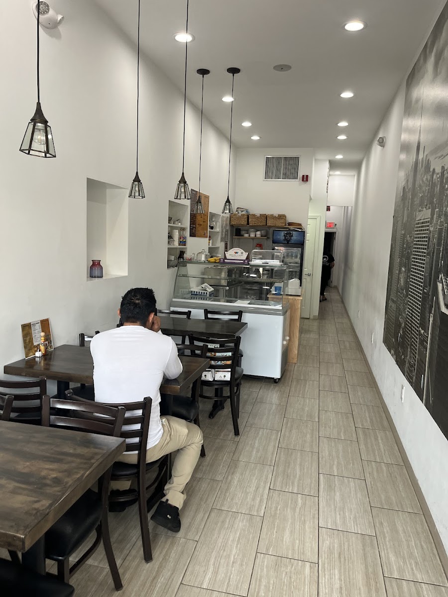 Hackensack Ice Cream & Coffee Shop Restaurant - Photo 6