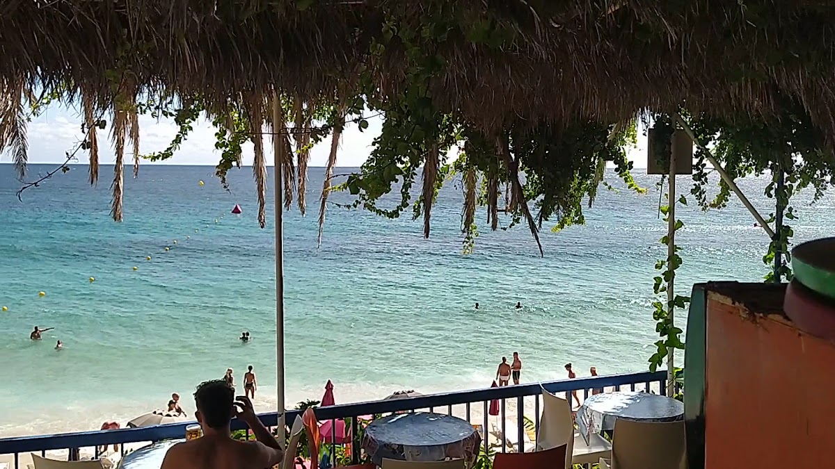 Makris Yialos Restaurant - Beach Bar - Photo 1