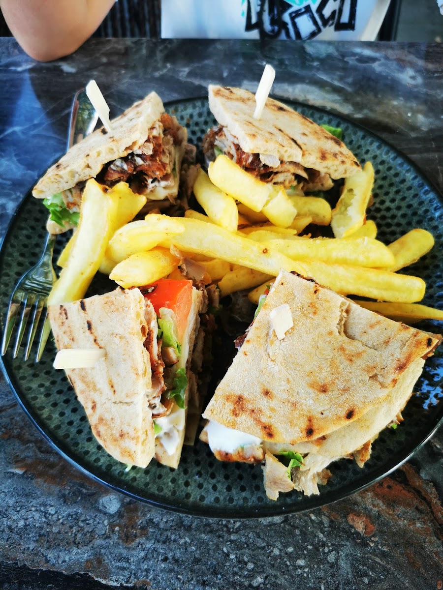 Filetakia Gyro Restaurant - Photo 2