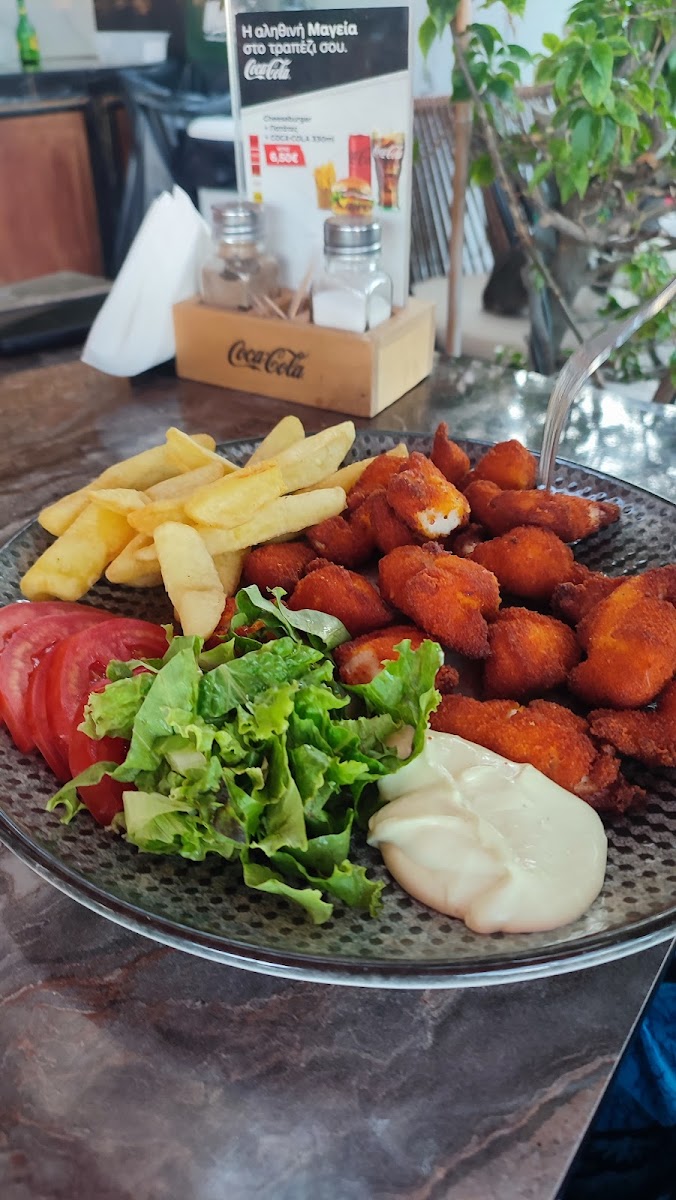 Filetakia Gyro Restaurant - Photo 8
