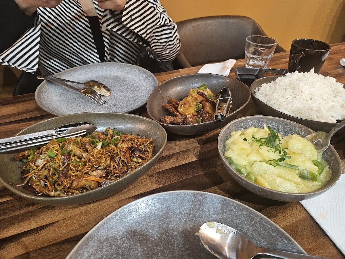 The Druk Family Restaurant - Photo 9