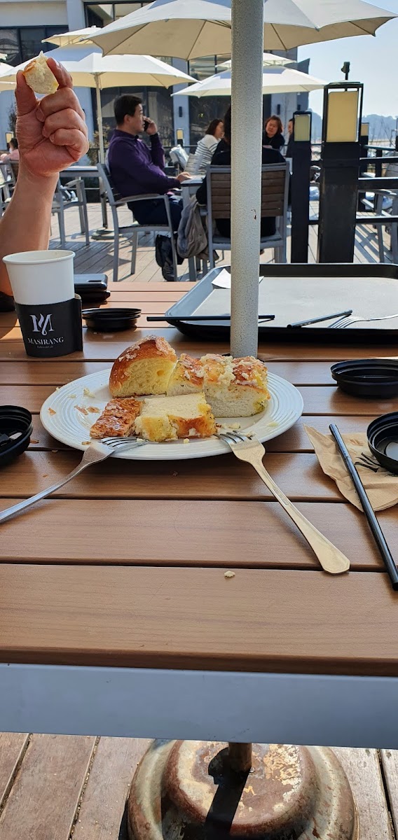 Masirang Cafe - Photo 9