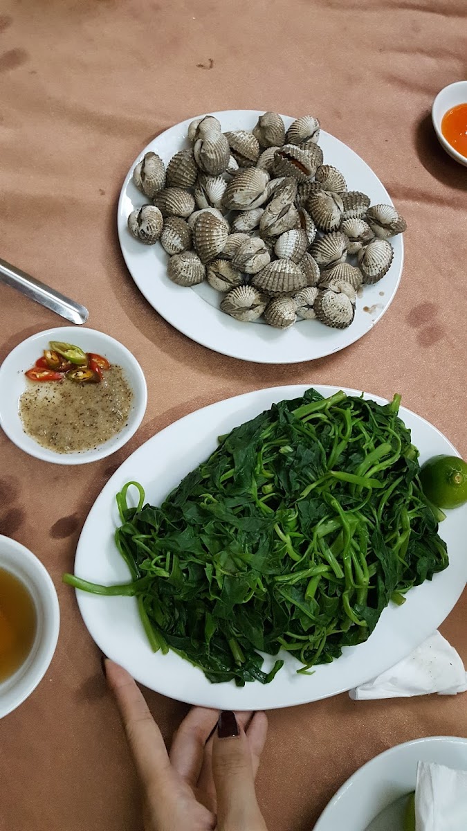 Quy Son Restaurant - Photo 5