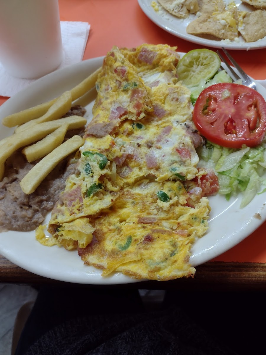 Rene’s Restaurant - Photo 7