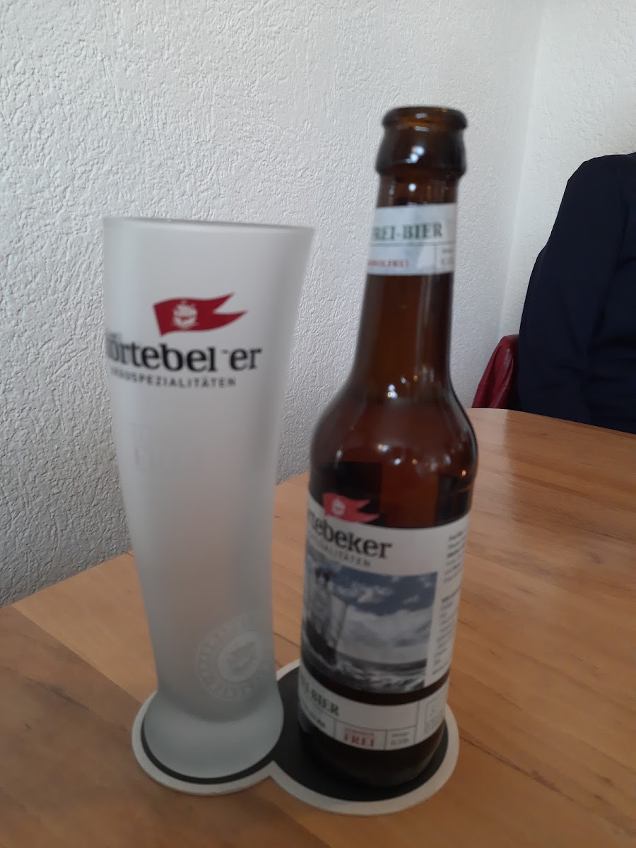 Hiddenseer Hafenrestaurant - Photo 4