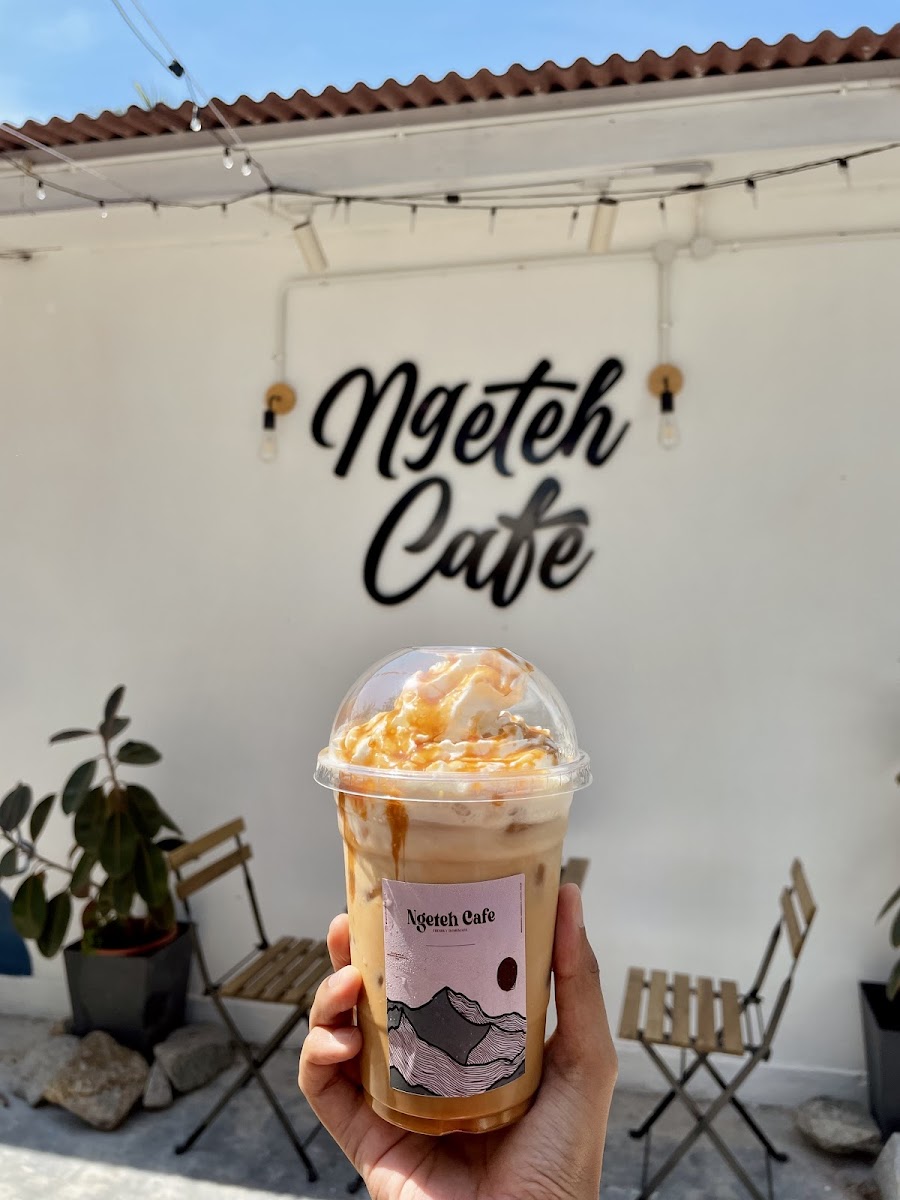 Ngeteh Cafe - Photo 2