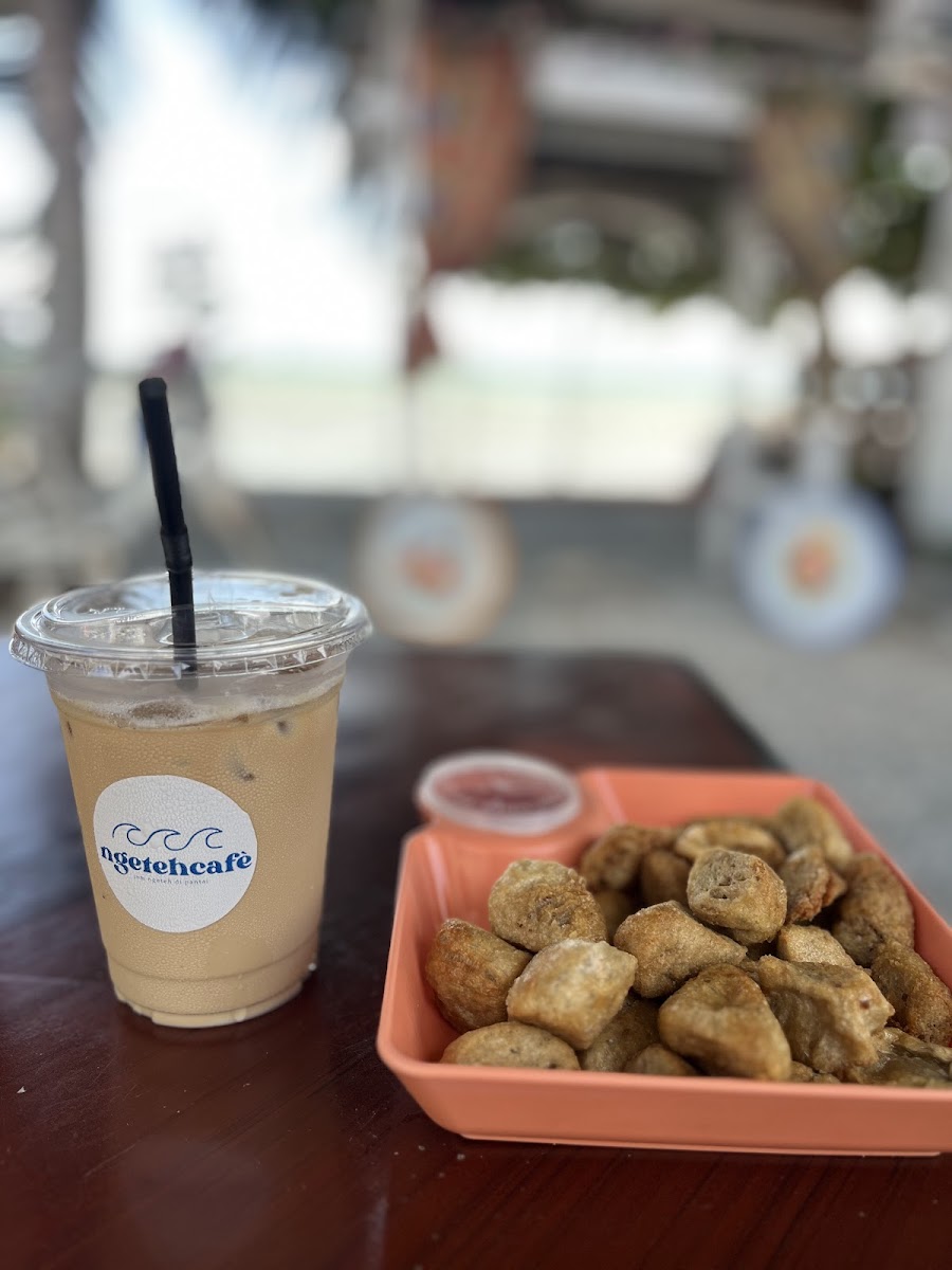 Ngeteh Cafe - Photo 3