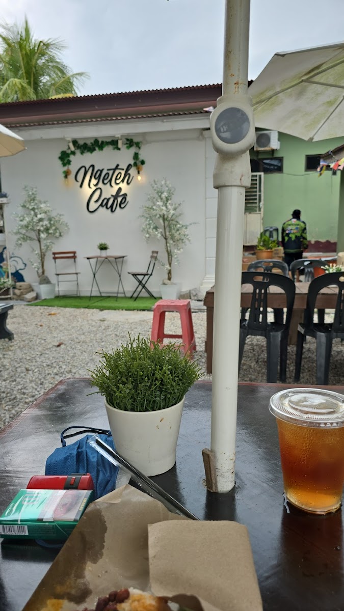Ngeteh Cafe - Photo 5