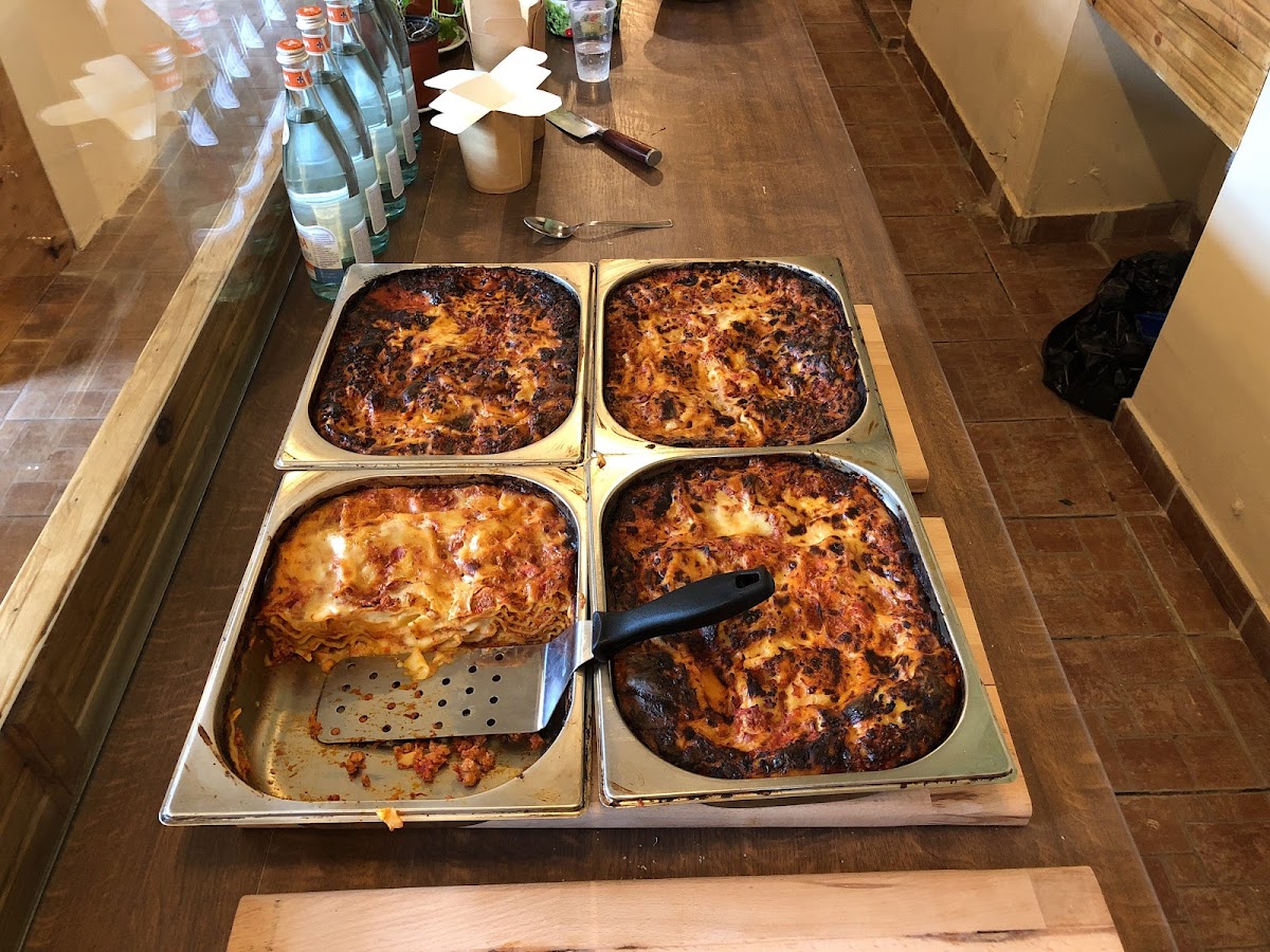Pinocchio Pizzeria - Photo 6