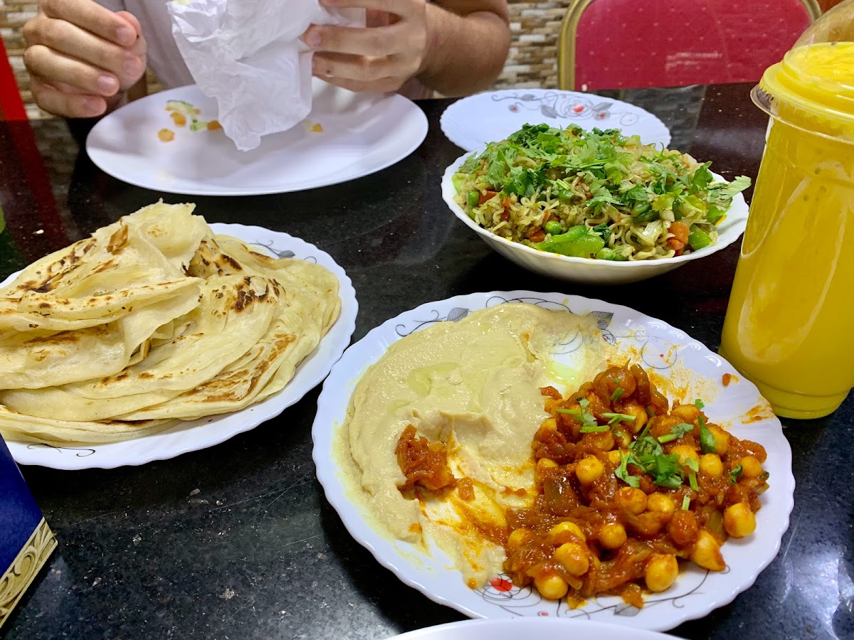 ZAHAR RESTAURANT مطعم زاهر - Photo 1