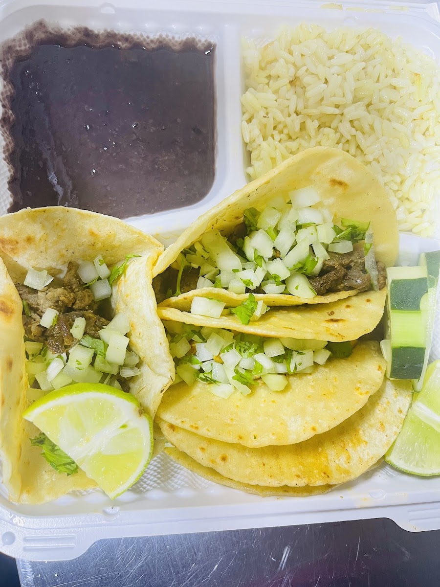Tacos Y Tortas Doña Maria - Photo 9