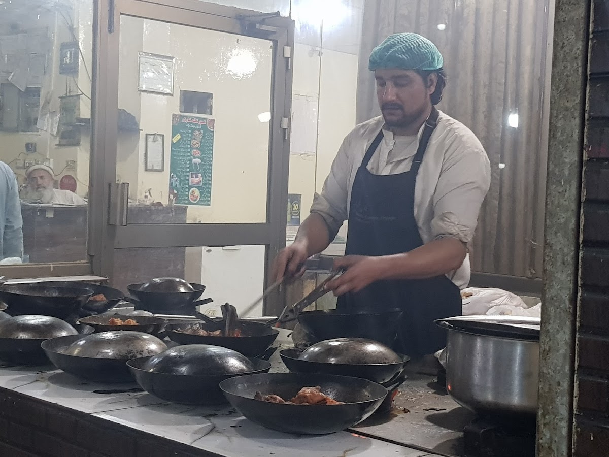 Noor Tikkah Corner Restaurant - Photo 3