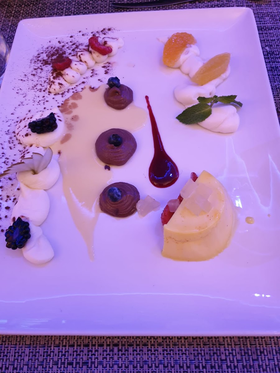 Voice Restaurant - Photo 6
