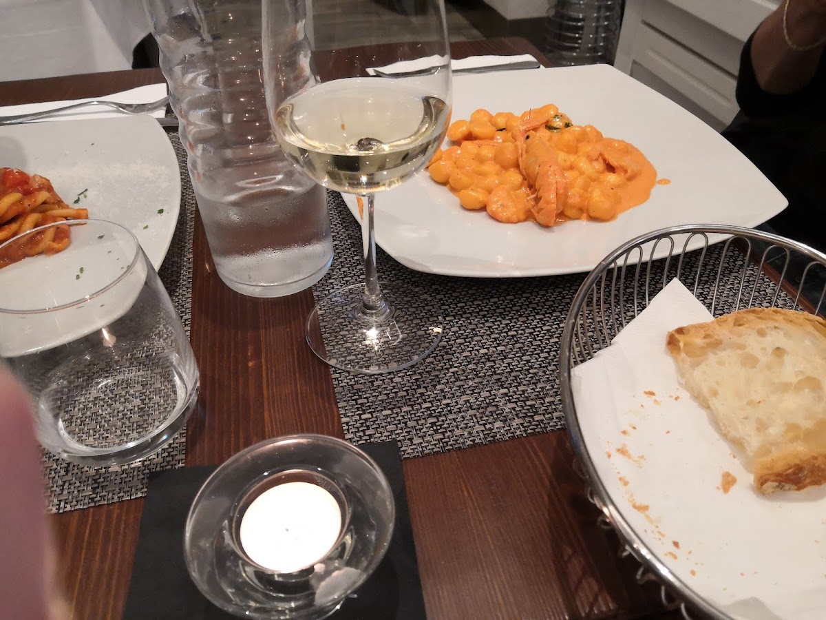 Voice Restaurant - Photo 7