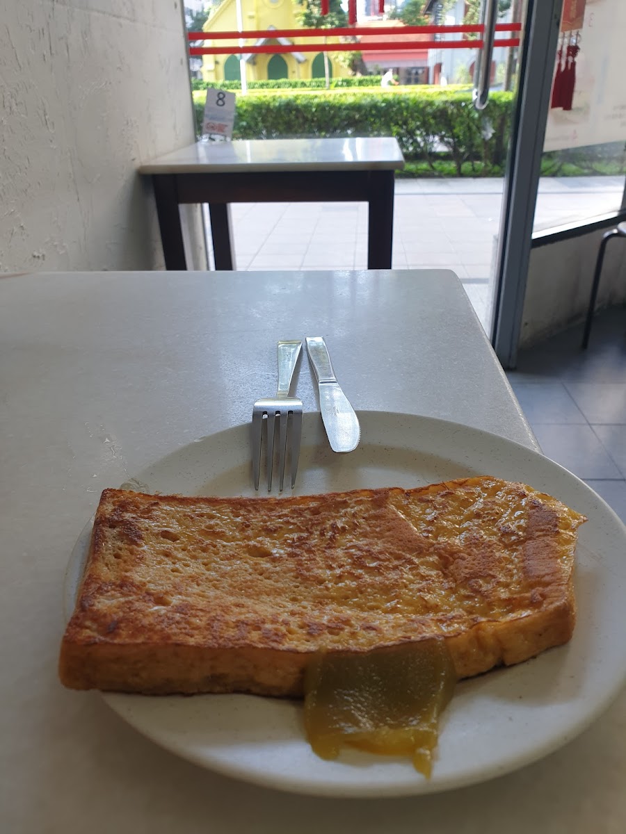 Four Season Cafe - Photo 8
