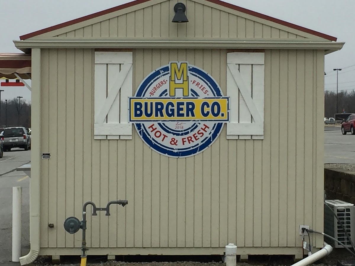 Mountain Home Burger Co. - Photo 3